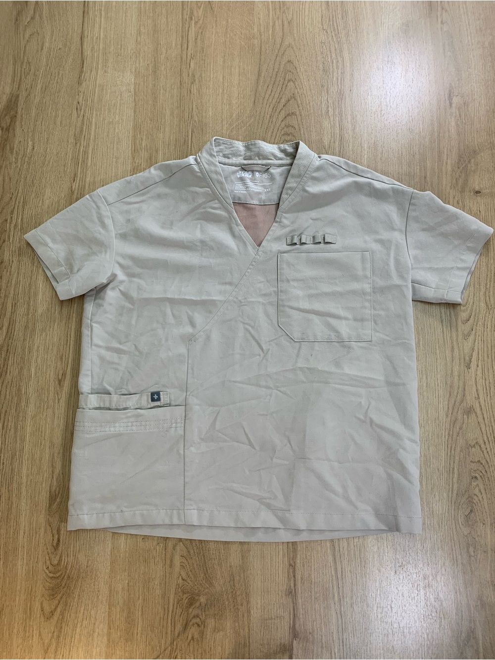 FIGS x Star Wars Scrub Top XXS Khaki Tan Beige Limited Edition V-Neck